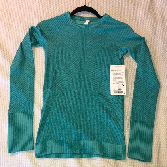 lululemon athletica Sweaters - Lululemon long sleeve pullover